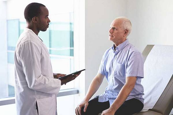 Proizvodnja spermija nakon 40. godine. Kako starenje utječe na broj spermija i mušku plodnost.